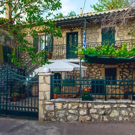 Traditional Xenofon Vakantiehuis Drymon